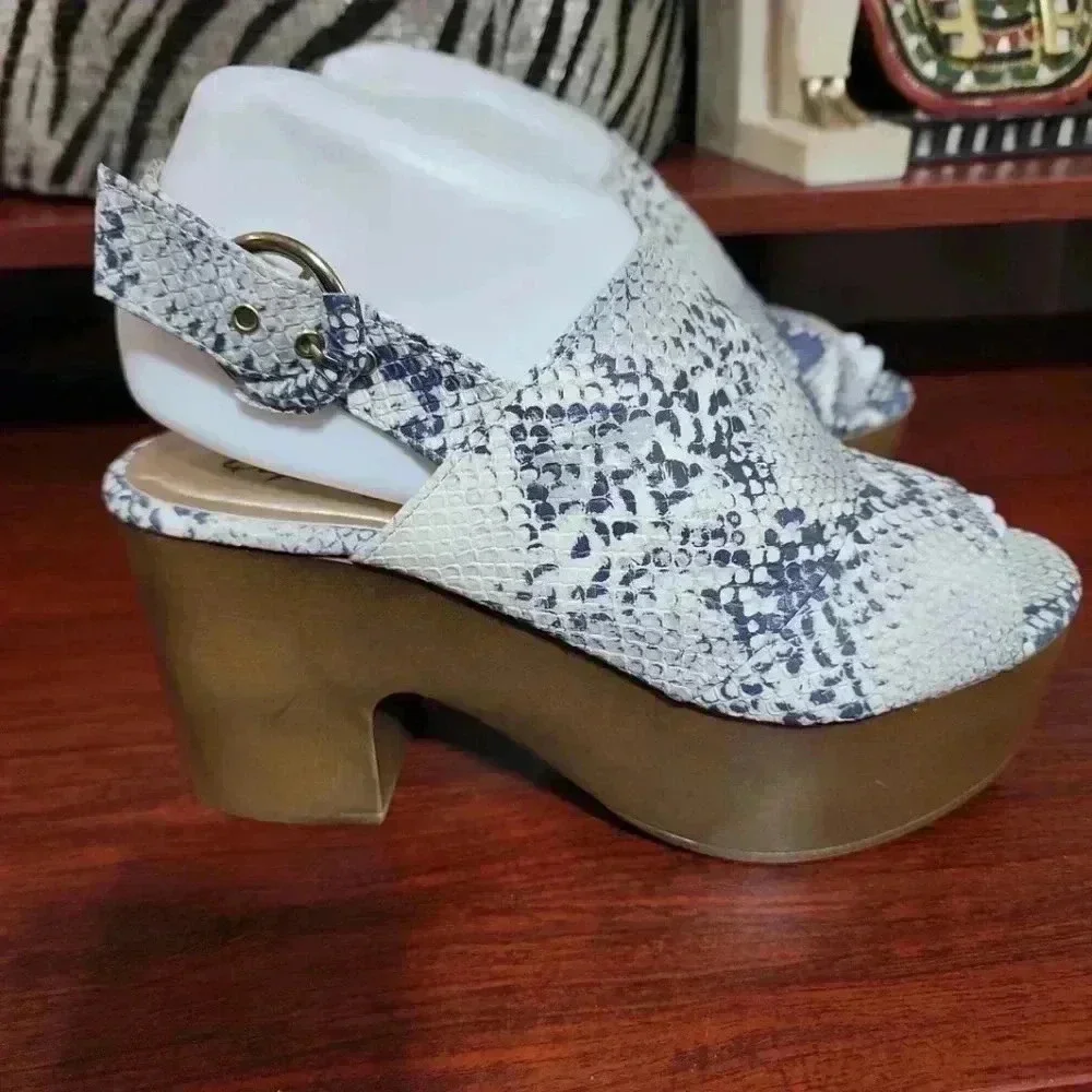 Qupid Sling Back Chunky Platforms. Size 7